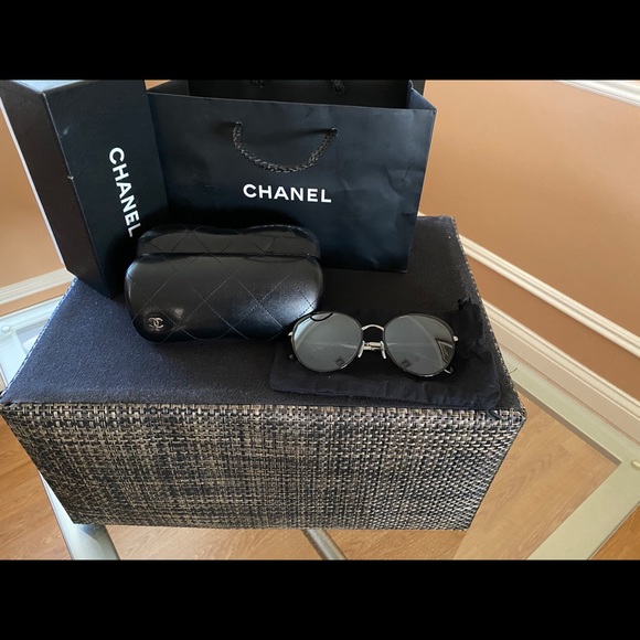 Sunglasses - Picture 1 of 4